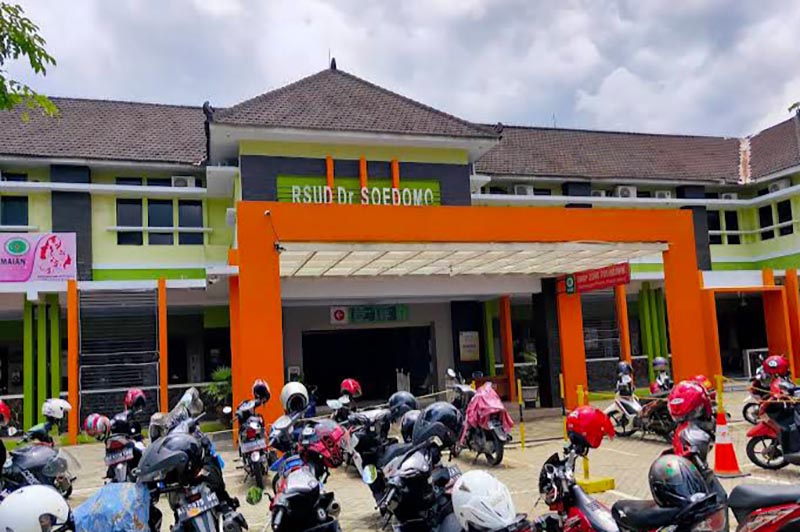 Keluhan Masyarakat Trenggalek: Ironi Pelayanan RSUD dr. Soedomo